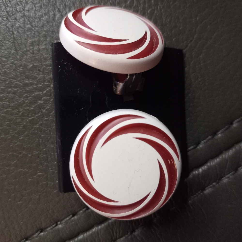 CLIP-ON EARRINGS Red and White Swirl